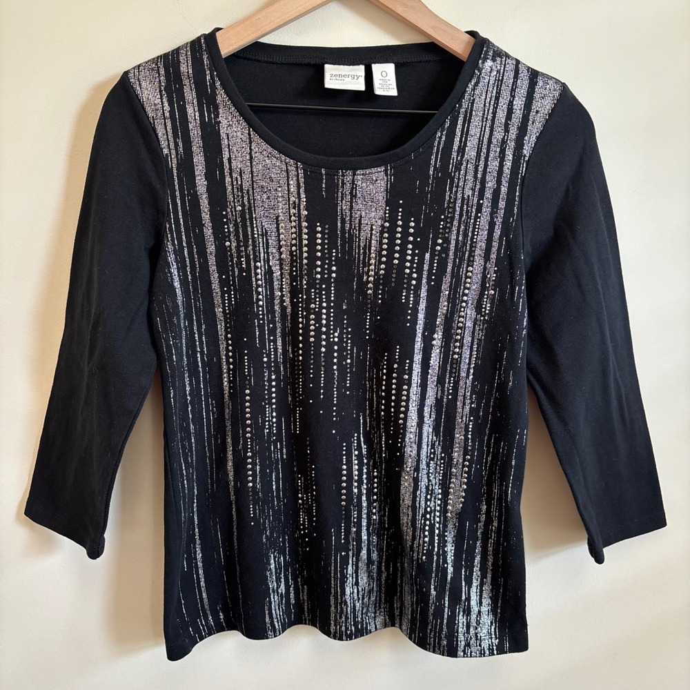Zenergy by Chicos Black Silver Foil Studded Abstract Top Size 0 Small 3/4 Sleeve